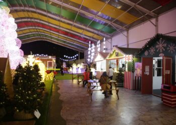 Rasakan Sensasi Salju dan Bertemu Sinterklas di Joy City PVJ Mal