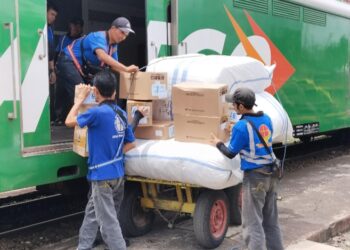 Daop 2 Bandung Jalankan Kereta Parcel Lintas Selatan, Paket Aman dan Tiba di Tujuan Hanya Semalam