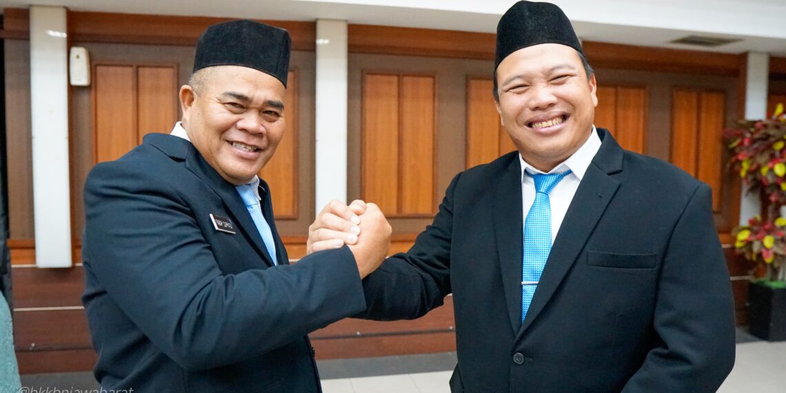 Mendukbangga Lantik Dadi Ahmad Roswandi Sebagai Kaper BKKBN Jabar