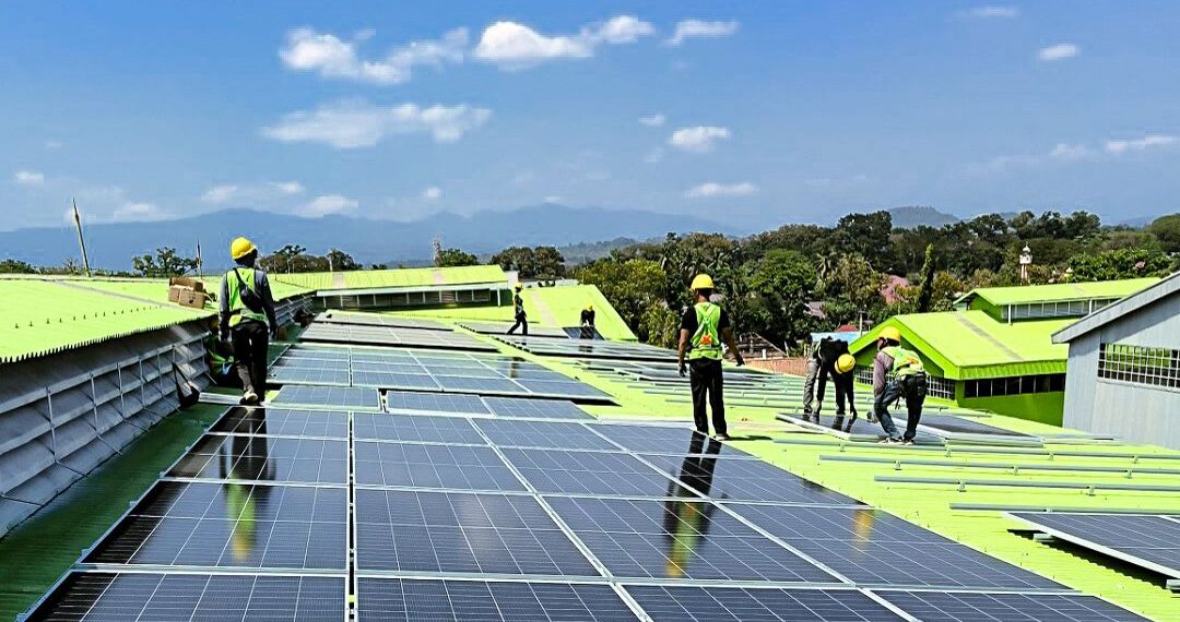 KAI Properti Dukung Keberlanjutan Lingkungan melalui Pemasangan Solar Panel di Enam Stasiun Utama