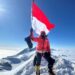 Putri Handayani Mencapai Puncak Gunung Vinson