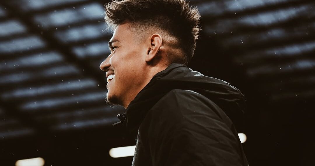 Mees Hilgers: Kisah Bek Tengah FC Twente