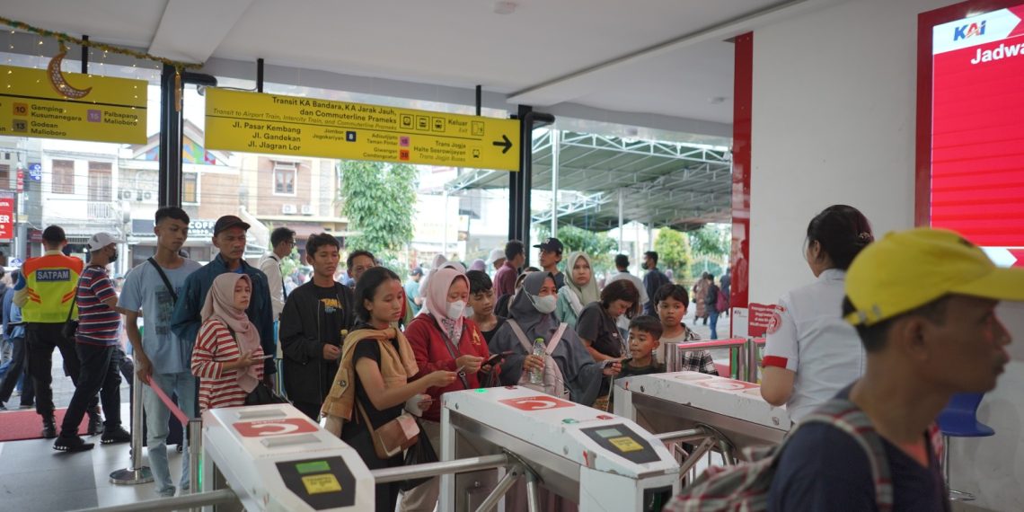 KAI Commuter Ikuti Apel Gelar Pasukan Operasi Angkutan Lebaran 2025 Oleh KAI Group