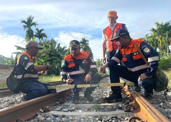 Ini Alasan KAI Divre II Sumbar Kembali Lakukan Cek Lintasan Dengan Jalan Kaki