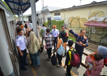 Libur Lebaran, KA Pariaman Ekspres Jadi Favorit Wisatawan Yang Akan Liburan Ke Pantai