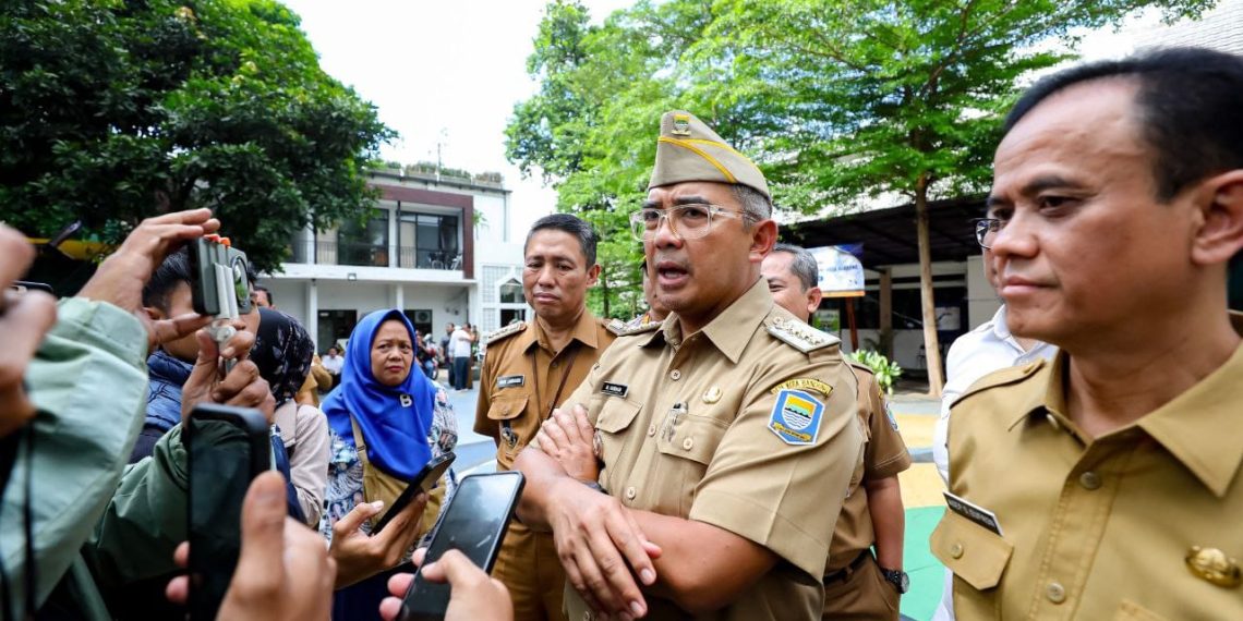 Walikota Bandung Ambil Langkah Tegas Pasca Keracunan Siswa, Fokus Perbaiki MBG