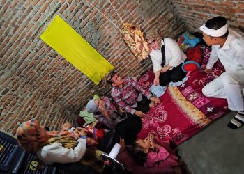 KDM Resmikan Pemasangan Listrik Gratis di Cirebon, Syaratnya Harus Ikut KB