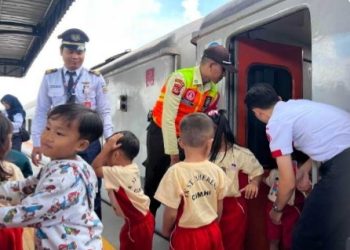 Hari Anak Nasional, KAI Commuter Ajak Siswa Cintai Transportasi Publik