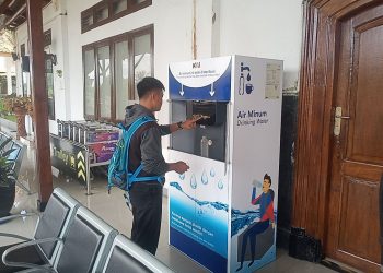 Transportasi Hijau, Daop 2  Hadirkan Air Minum Gratis di Stasiun