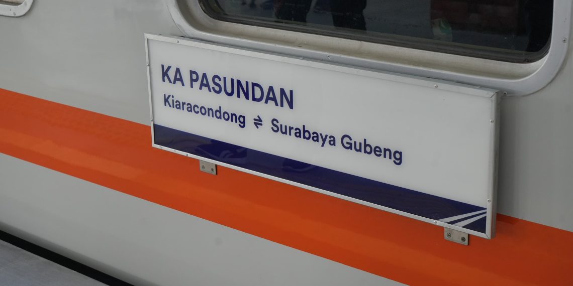 Okupansi KA Pasundan Tembus 121 Persen Akhir Pekan