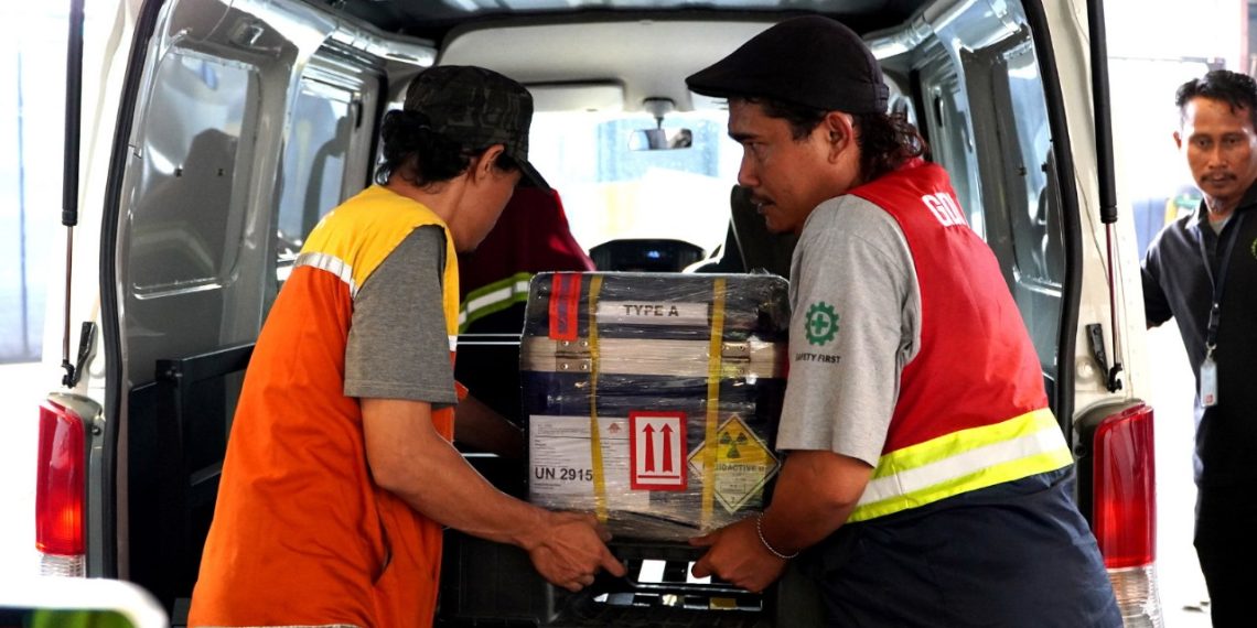 Radioaktif dari Bandung, Langkah Strategis Jawab Ketimpangan Layanan Kesehatan Nuklir