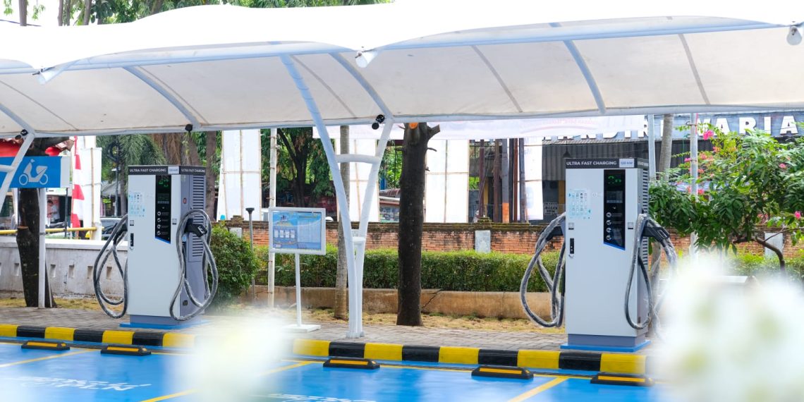 4 SPKLU Center Hadir di Jabar Nyaman tapi Cukupkah untuk Dorong Migrasi ke Kendaraan Listrik?