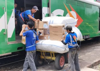 Kereta Barang KAI Daop 2 Jadi Solusi Distribusi Cepat dan Hemat