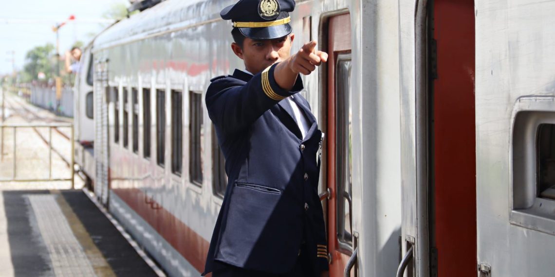 KAI Buka Lowongan, Peluang Emas bagi Lulusan SLTA, D3, hingga S1