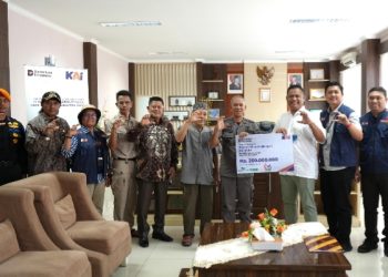 KAI Divre II Sumbar Salurkan TJSL Rp250 Juta untuk Masjid