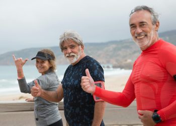 Fenomena Blue Zones: Antara Fakta, Kritik, dan Gaya Hidup Sehat