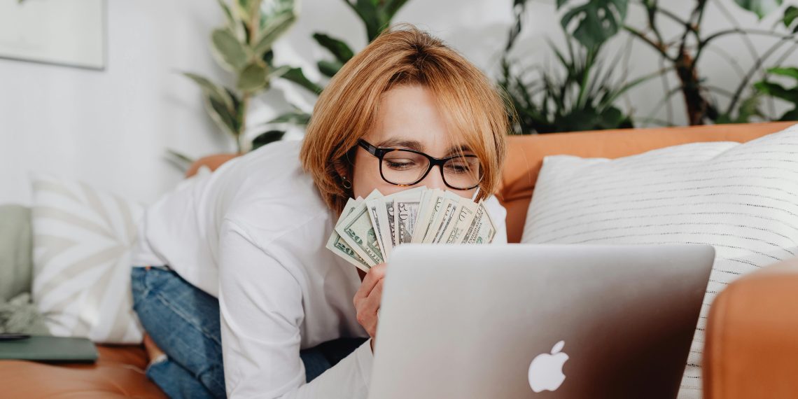 Cara Mengembangkan Side Hustle Jadi Bisnis Bernilai Ratusan Juta Tanpa Harus Burnou